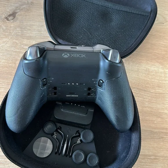 Elite Series 2 Wireless Controller for Xbox - Picture 6 of 6